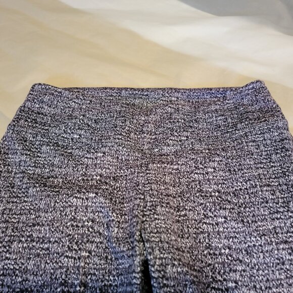 Activewear Leggings Gray White Crop Medium - Picture 6 of 9